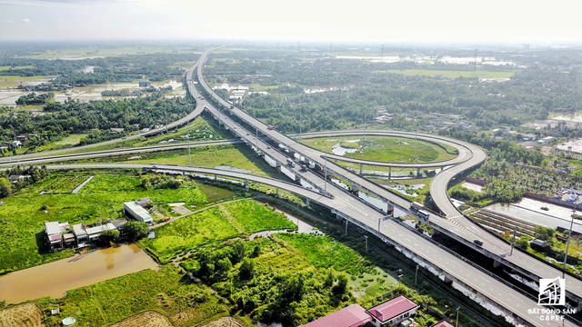 BẤT ĐỘNG SẢN VÙNG ĐÔ THỊ TP. HCM MỞ RỘNG: LONG AN ĐANG TRỖI DẬY